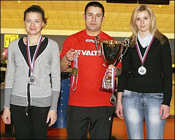 Победительница первого этапа чемпионата по боулингу на призы ИД АКВА-ТЕРМ - команда VALTEC