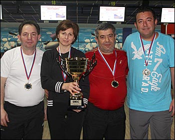 Победительница первого этапа чемпионата по боулингу ОКС БОУЛИНГ 2013 команда ТоргСантех