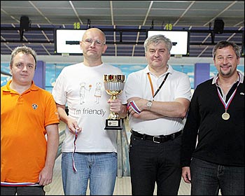Победительница 9 этапа чемпионата по боулингу среди IT-компаний 2013 - команда ORANGE