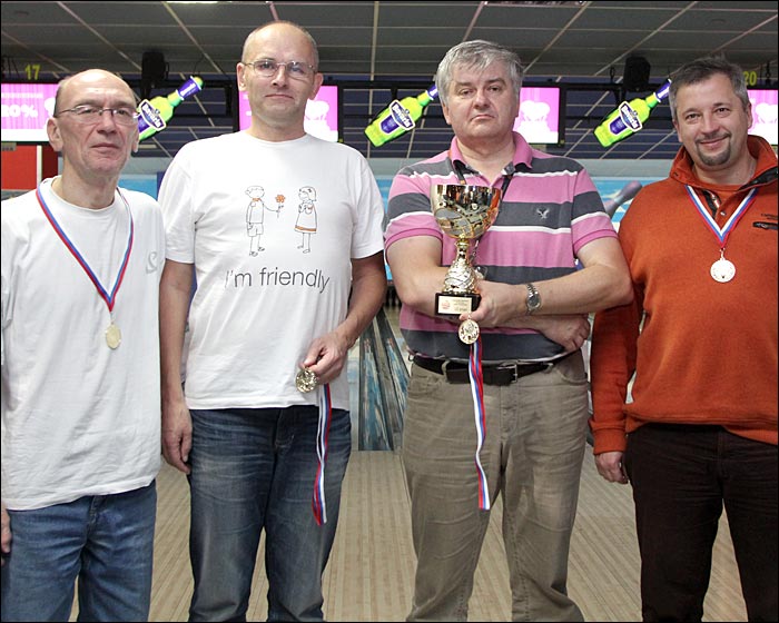 Победительница десятого этапа чемпионата по боулингу среди IT-компаний 2014 - команда ORANGE